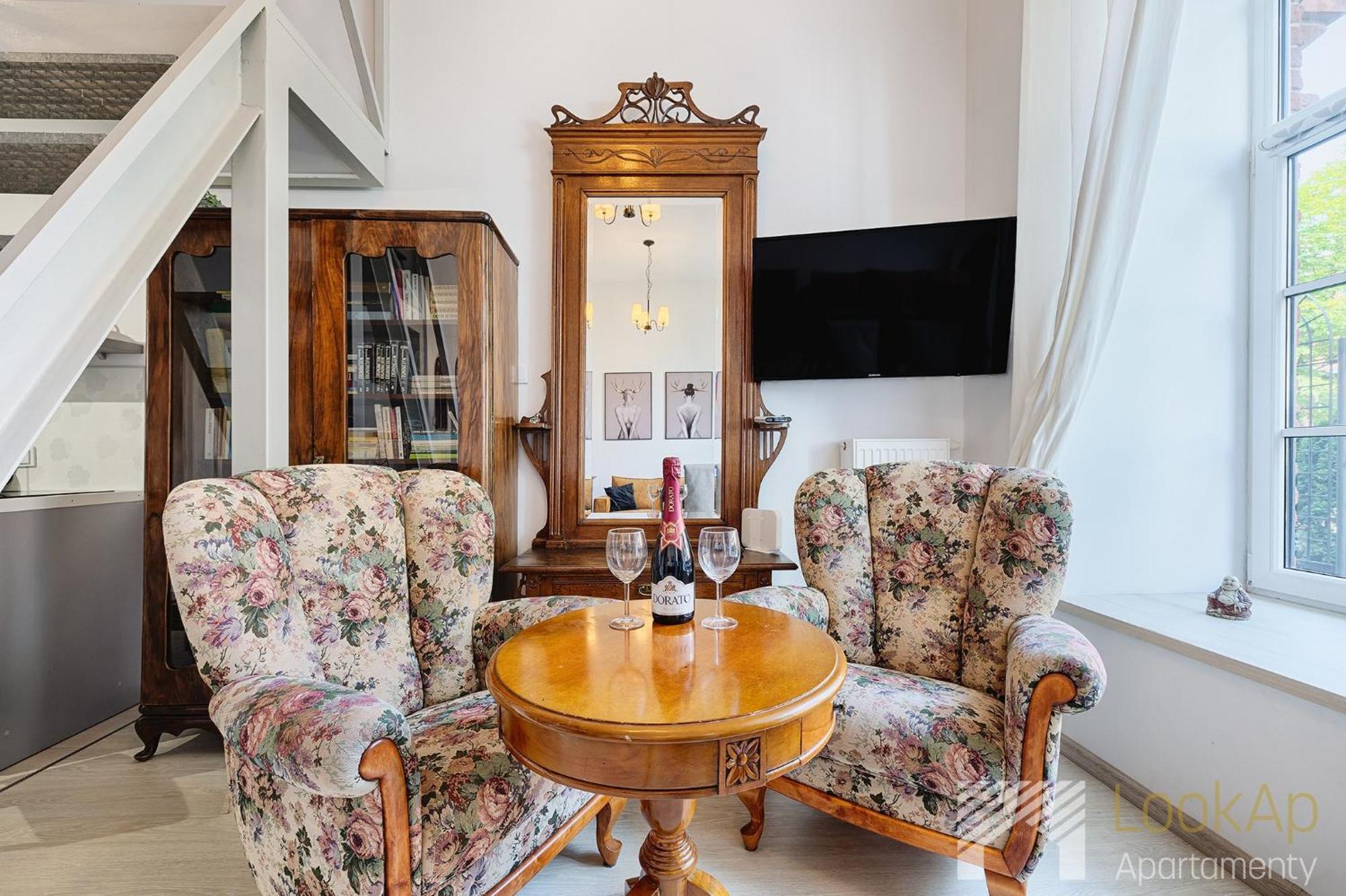 Apartment Debowe Tobaco By Lookap